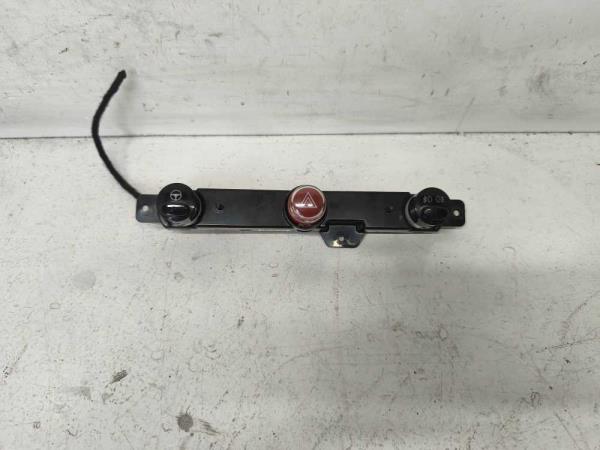 BOUTON FEUX DE DÉTRESSE/PHARES ANTIBROUILLARD FIAT - Vue 1